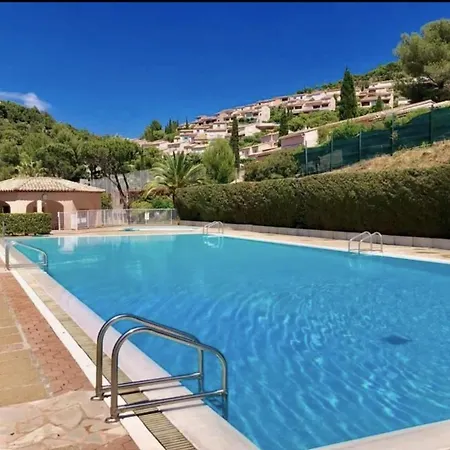 10 A 12 Pers Famille Amateurs Randonnee Boulouris Panorama Raphael Tennis Piscine Partage בית נופש *