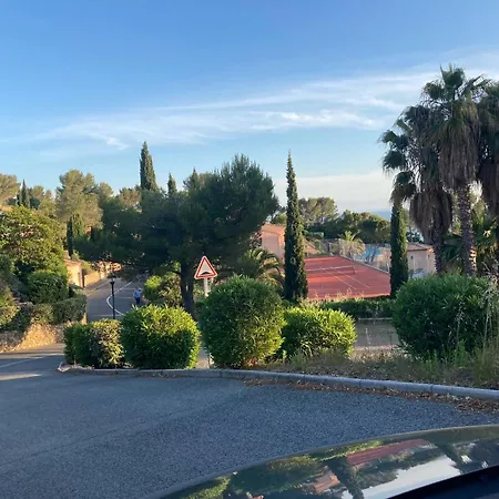 10 A 12 Pers Famille Amateurs Randonnee Boulouris Panorama Raphael Tennis Piscine Partage בית נופש Saint-Raphaël