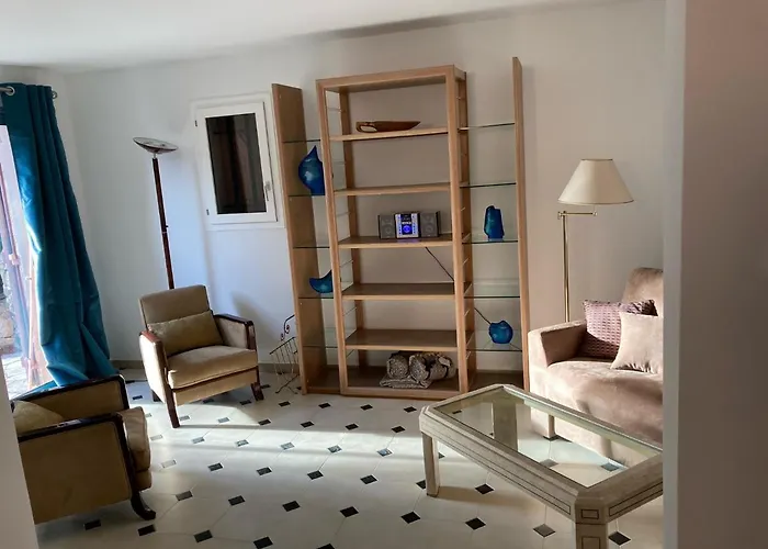 10 à 12 Pers Famille Amateurs Randonnée Boulouris Panorama Raphael Tennis Piscine Partagé Сasa de vacaciones *