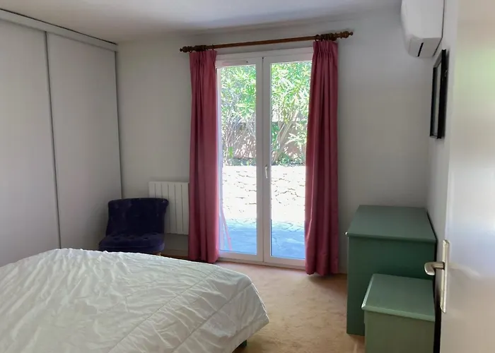 10 à 12 Pers Famille Amateurs Randonnée Boulouris Panorama Raphael Tennis Piscine Partagé *