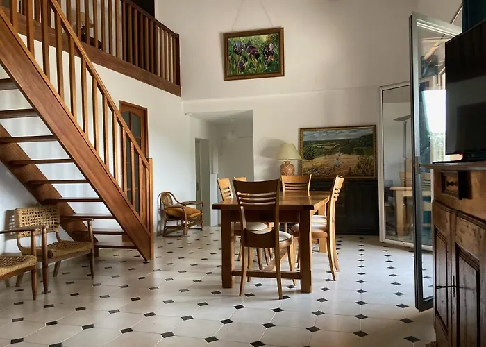 10 à 12 Pers Famille Amateurs Randonnée Boulouris Panorama Raphael Tennis Piscine Partagé Сasa de vacaciones *