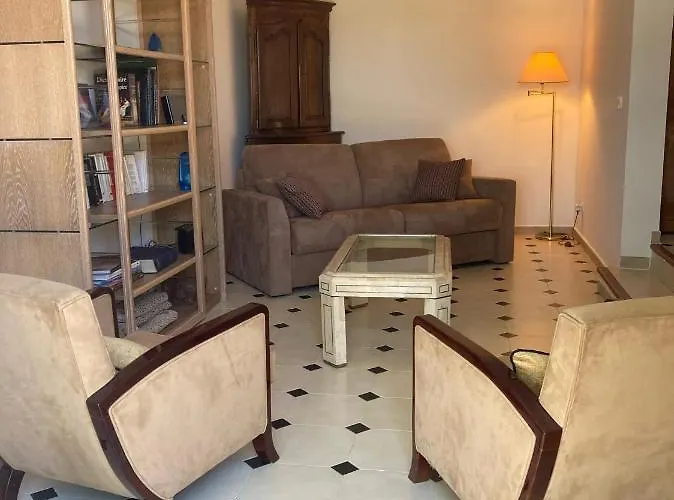 10 à 12 Pers Famille Amateurs Randonnée Boulouris Panorama Raphael Tennis Piscine Partagé